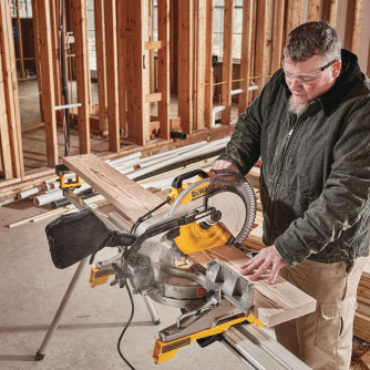 Купить Пила торцовочная DEWALT DWS 715 фото №8